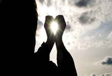 竞技宝：米体：门德斯告诉尤文，切尔西、利物浦和曼联有意伊尔迪兹.